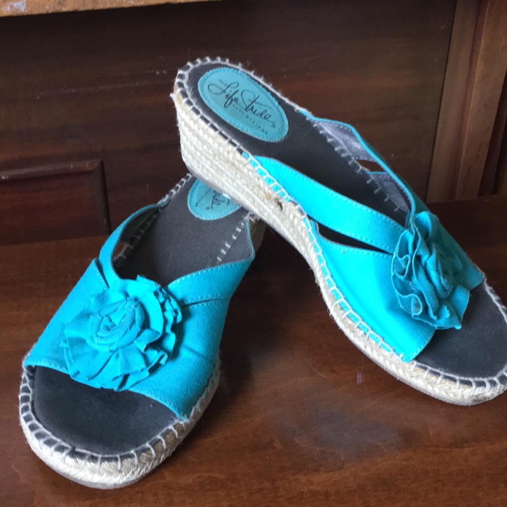 Turquoise Life Stride Espadrille Sandals Size 8.5